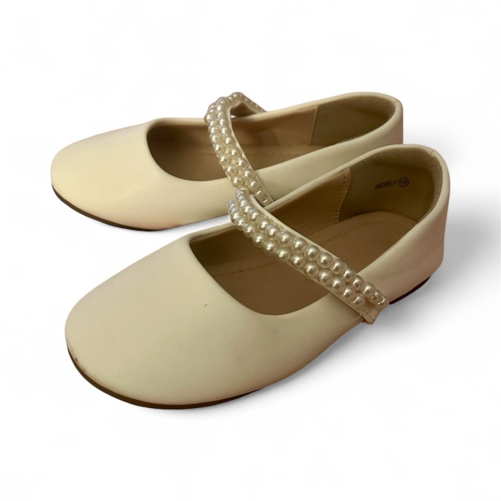 Hehainom Cream Mary Jane Shoes with Pearl Strap Sz 10,,3A